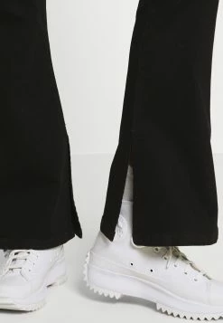Cotton On SPLIT - Jean flare excellente qualité jeans haute femme -France Cotton On Soldes Boutique 01a1a0f982214aa7bf55acbe83de9e54