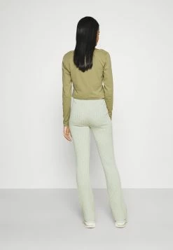 Cotton On VEGETABLE DYE FLARE PANT - Pantalon de survêtement Soldes En Ligne pantalons haute femme -France Cotton On Soldes Boutique 037192035b2243e98d38541b1414aef5