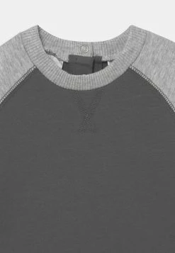 Bonne Qualité Cotton On TATE SULLY SET UNISEX - Survêtement pantalons & jeans haute -France Cotton On Soldes Boutique 06f74d59b85a4a1591facdadf2c61d05