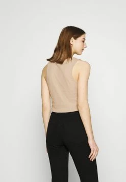 Prix Dynamité Cotton On TILLY TWIST FRONT TANK - Débardeur t-shirts et tops col en v profond femme 10 Prix Dynamité Cotton On TILLY TWIST FRONT TANK - Débardeur t-shirts et tops col en v profond femme -France Cotton On Soldes Boutique 0fcc119b65014bea810efa27664f1ebc