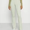 Cotton On VEGETABLE DYE FLARE PANT - Pantalon de survêtement Soldes En Ligne pantalons haute femme -France Cotton On Soldes Boutique 175cd06d7e1f4024af86464ffb6bf4b1
