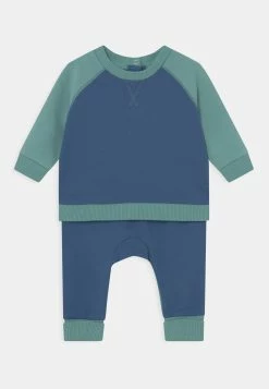 Cotton On TATE SULLY SET UNISEX - Survêtement Assurance De l’Authenticité pantalons & jeans haute