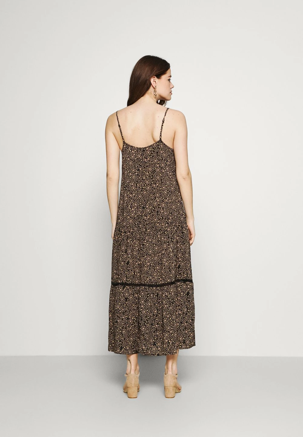 Cotton On BECKY STRAPPY RUFFLE MAXI DRESS - Robe longue Un Tarif Préférentiel robes echancrure dos femme 5 Cotton On BECKY STRAPPY RUFFLE MAXI DRESS - Robe longue Un Tarif Préférentiel robes echancrure dos femme – Image 3