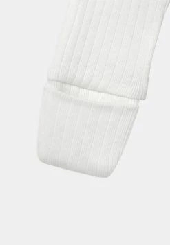 Cotton On Bon Rapport Coût-Efficacité ORGANIC NEWBORN CROSS OVER ROMPER UNISEX - Grenouillère cadeaux de naissance cache-cœur -France Cotton On Soldes Boutique 2a58f328ad59497d8ff802d8d20726e0