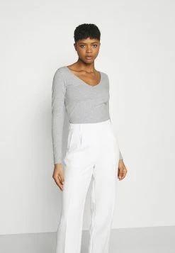 Prix Discount Cotton On EVERYDAY WIDE V NECK LONG SLEEVE - T-shirt à manches longues t-shirts et tops col en v profond femme -France Cotton On Soldes Boutique 3633baac7e5241d79ed51c8a4a960d25