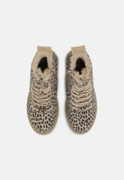 Soldes En Ligne Cotton On ROXIE UNISEX - Bottines à lacets bottes et bottines rond -France Cotton On Soldes Boutique 450369d8d0624f0593cad1db5bfa5ad8