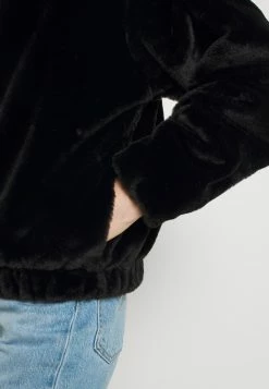 Cotton On CROPPED JACKET - Veste d'hiver Prix Gelé vestes col doublé femme -France Cotton On Soldes Boutique 4e656b7a6f0643ee851505d5d8f41352