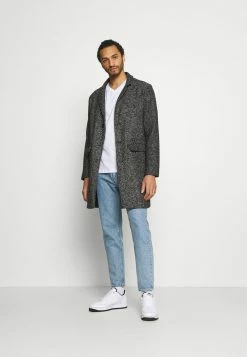 Prix Sympa Cotton On ESSENTIAL NECK TEE 3 PACK - T-shirt basique t-shirts col en v homme