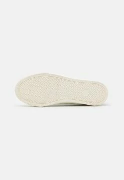 Qualité garantie 100% Cotton On CLASSIC TRAINER UNISEX - Baskets basses sneakers rond -France Cotton On Soldes Boutique 556e646308fe4b7abcd0bc24e3df1a3c