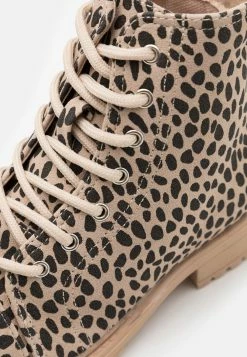 Cotton On LACE UP ROXIE BOOT - Bottines à lacets 50% Off De Vente bottes et bottines rond enfant 13 Cotton On LACE UP ROXIE BOOT - Bottines à lacets 50% Off De Vente bottes et bottines rond enfant -France Cotton On Soldes Boutique 63488b72ff97498484b3025073c32154