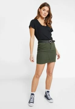 Cotton On Prix Équitable THE DEEP - T-shirt basique t-shirts et tops col en v profond femme -France Cotton On Soldes Boutique 6813286df1b346c0974280f8c7b0769c