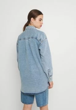 Cotton On THE SHACKET - Veste en jean Promos vestes col à revers femme 10 Cotton On THE SHACKET - Veste en jean Promos vestes col à revers femme -France Cotton On Soldes Boutique 788de5e59edc4ed0a5986958eec7b9fd