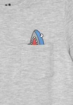 Produit de première qualité Cotton On DOWNTOWN SHORT SLEEVE TEE - T-shirt imprimé t-shirts col rond enfant -France Cotton On Soldes Boutique 7e589b58877641d8bff89a98f6fd5152