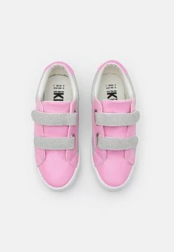 Qualité Supérieure Cotton On KIDS LICENSED FOOTWEAR BARBIE - Baskets basses sneakers rond enfant -France Cotton On Soldes Boutique 7ea23eb00baa4f88a9e29c542e9aace2