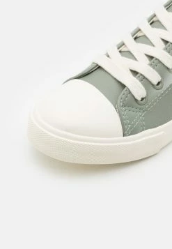 Qualité garantie 100% Cotton On CLASSIC TRAINER UNISEX - Baskets basses sneakers rond -France Cotton On Soldes Boutique 82d33b0a68084a5ba376dfadf3e6f91b