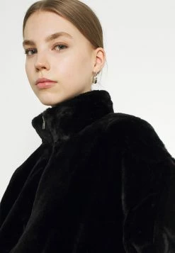 Cotton On CROPPED JACKET - Veste d'hiver Prix Gelé vestes col doublé femme -France Cotton On Soldes Boutique 83a93a6973e84100b08b41f2392c5543