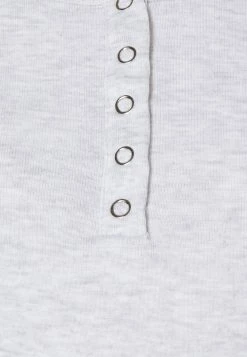 Cotton On Petit Prix T-shirt à manches longues t-shirts et tops col tunisien femme -France Cotton On Soldes Boutique 8d4e3279cfa445d0a80a4b72a3d62ded