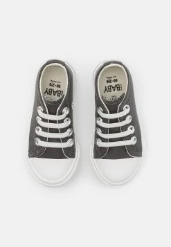 Prix Dégriffé Cotton On MINI CLASSIC TRAINER UNISEX - Baskets basses sneakers rond -France Cotton On Soldes Boutique 8e39b44e8c3f479f9eca0152eae1a7cf