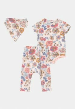Cotton On SET - T-shirt imprimé Prix d’Amis pantalons & jeans haute enfant