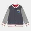 Cotton On LICENSE VARSITY - Sweat à capuche zippé Prix Refroidis pulls et gilets col officier enfant -France Cotton On Soldes Boutique 93e58d2a6a9749d19990e2e2595af9b5 1