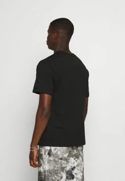 Cotton On ESSENTIAL SKATE 3 PACK - T-shirt basique Prix Compétitif t-shirts col rond homme -France Cotton On Soldes Boutique 98544778697a4d738e242fba3f6140c3