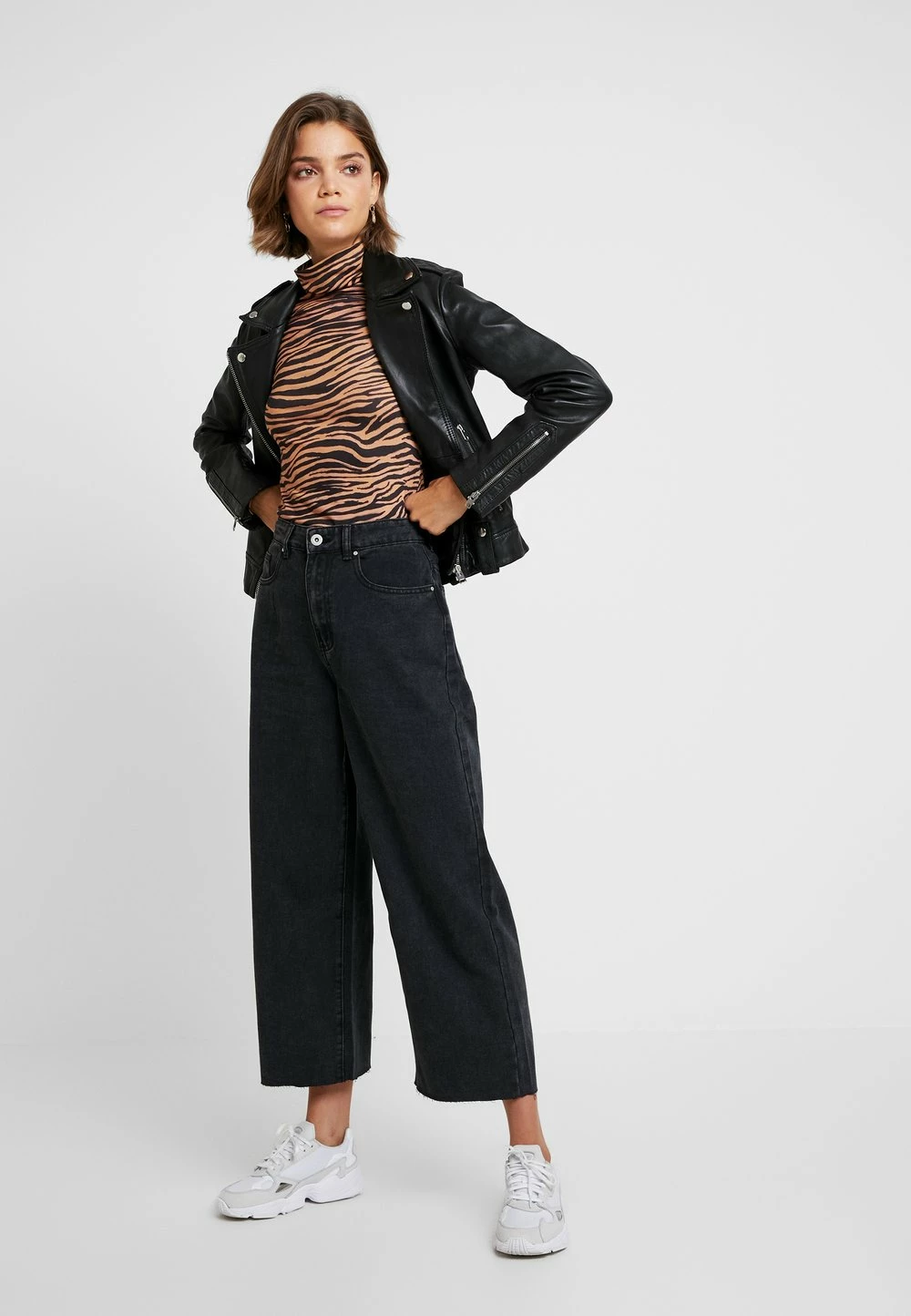 Cotton On Vendre HIGH RISE WIDE LEG - Jean droit jeans haute femme 4 Cotton On Vendre HIGH RISE WIDE LEG - Jean droit jeans haute femme – Image 2