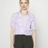 Prix Préférentiel Cotton On CROPPED SUMMER - T-shirt imprimé chemises et blouses col en v profond femme