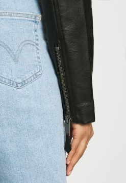 Cotton On Petit Prix CROP BIKER JACKET - Veste en similicuir vestes col revers femme -France Cotton On Soldes Boutique a63d4f5badfc43dea17b2c120c1d3016