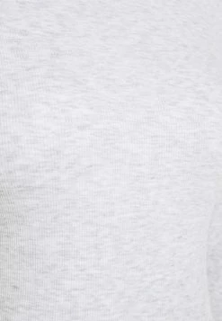 Cotton On THE TURN BACK LONG SLEEVE - T-shirt à manches longues Prix Ourlé t-shirts et tops col rond femme -France Cotton On Soldes Boutique b8112e4f2d1246cab765adb0816d3c05