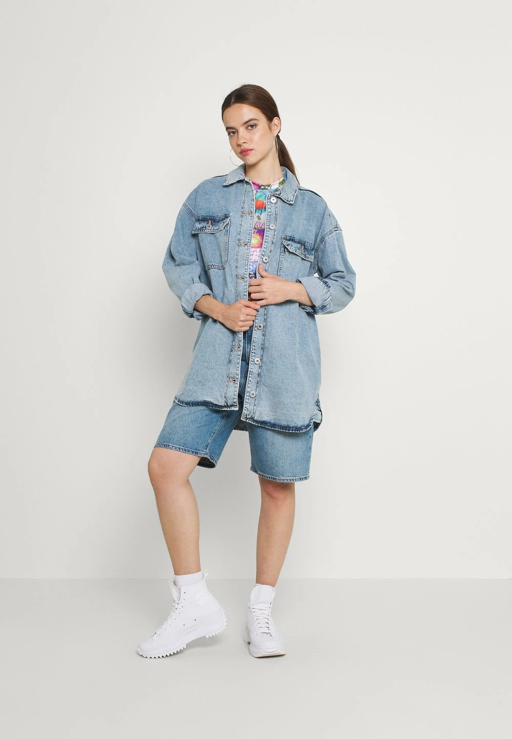 Cotton On THE SHACKET - Veste en jean Promos vestes col à revers femme 4 Cotton On THE SHACKET - Veste en jean Promos vestes col à revers femme – Image 2