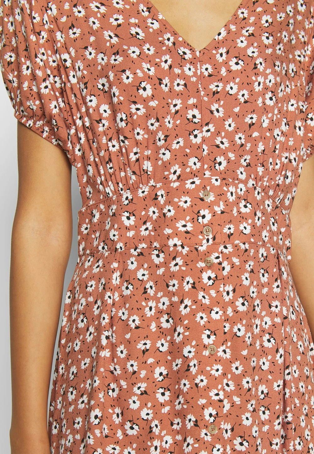 Meilleur Prix Garanti Cotton On WOVEN PUFF SLEEVE MIDI DRESS - Robe de jour robes col en v profond femme 9 Meilleur Prix Garanti Cotton On WOVEN PUFF SLEEVE MIDI DRESS - Robe de jour robes col en v profond femme – Image 7