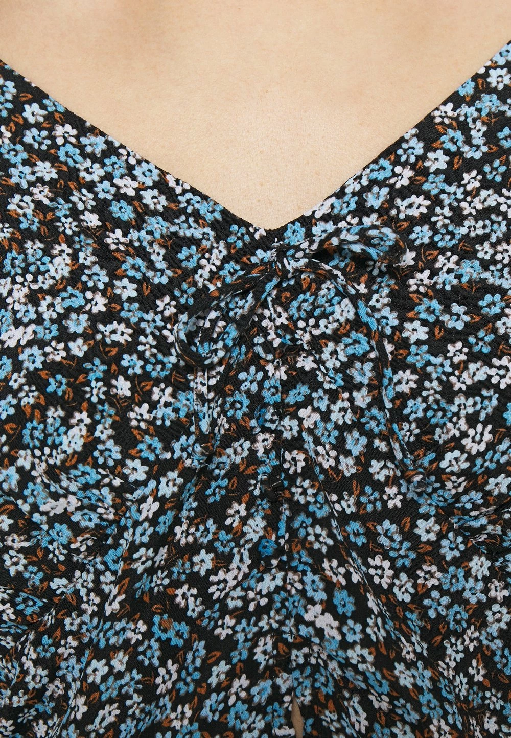 Bonne Qualité Cotton On V NECK LONG SLEEVE - Blouse chemises et blouses col en v profond femme 8 Bonne Qualité Cotton On V NECK LONG SLEEVE - Blouse chemises et blouses col en v profond femme – Image 6