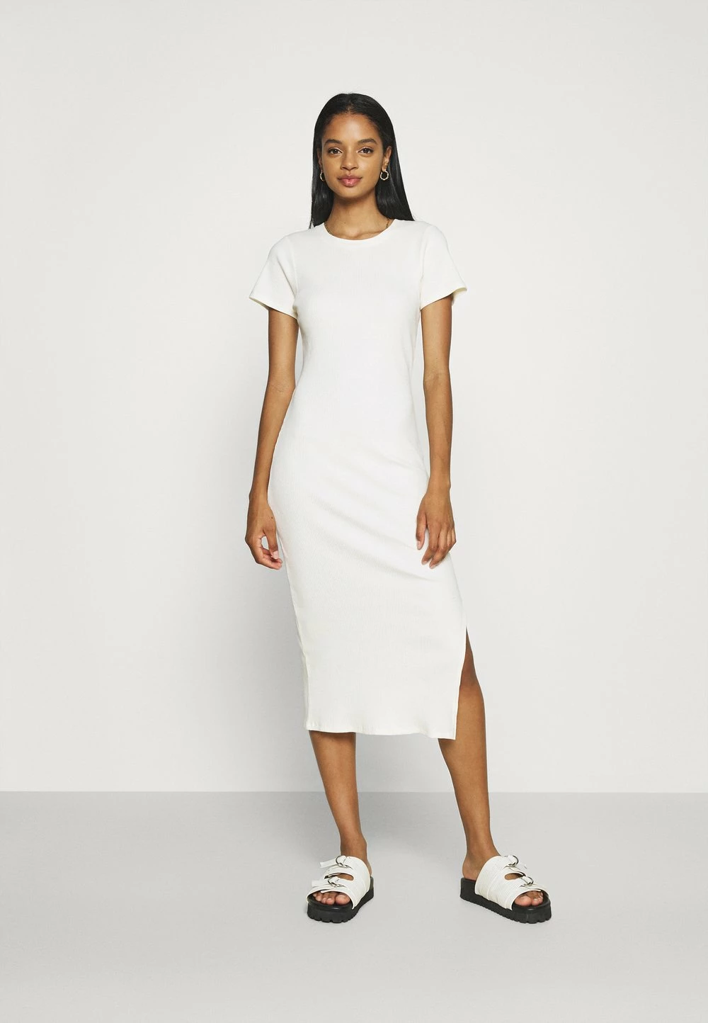 Cotton On ESSENTIAL SPLIT SHORT SLEEVE MIDI DRESS - Robe de jour Prix Légers robes col rond femme 3 Cotton On ESSENTIAL SPLIT SHORT SLEEVE MIDI DRESS - Robe de jour Prix Légers robes col rond femme