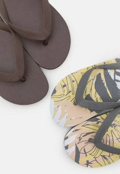 Prix Réduit Cotton On 2 PACK RECYCLED - Tongs sandales et tongs ouvert homme -France Cotton On Soldes Boutique c91e3d4353c748bb8f4aaee0622c1546