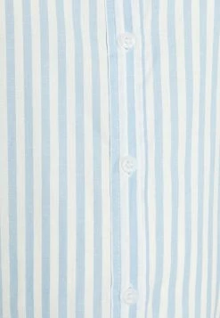 Cotton On MATERNITY DAD SHIRT - Chemisier Prix Exclusifs chemises & blouses col chemise femme -France Cotton On Soldes Boutique d57bc92a73e84fd3afd9892961000f0c