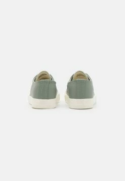 Qualité garantie 100% Cotton On CLASSIC TRAINER UNISEX - Baskets basses sneakers rond -France Cotton On Soldes Boutique dcdef3d4086a48529ac4a15d7724a75d
