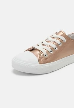 Cotton On Prix Accessible CLASSIC - Baskets basses sneakers rond enfant -France Cotton On Soldes Boutique e046fe1c31764d1c939e77bbf6e5bf5e