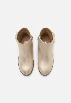 Prix Distinctifs Cotton On RUFFLE ANKLE BOOT - Bottines bottes et bottines rond enfant 14 Prix Distinctifs Cotton On RUFFLE ANKLE BOOT - Bottines bottes et bottines rond enfant -France Cotton On Soldes Boutique ea6ac51406434b58b09912a03a1bb467