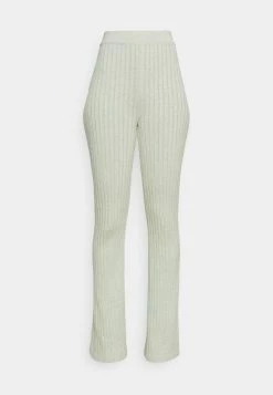 Cotton On VEGETABLE DYE FLARE PANT - Pantalon de survêtement Soldes En Ligne pantalons haute femme -France Cotton On Soldes Boutique ec3615f2dbdd49169aab1513c2f80835