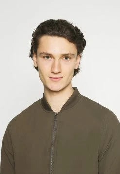 Cotton On RESORT - Blouson Bomber Authentique 100% vestes col officier homme -France Cotton On Soldes Boutique f1027eb235e34f74ade8f378365f7f87