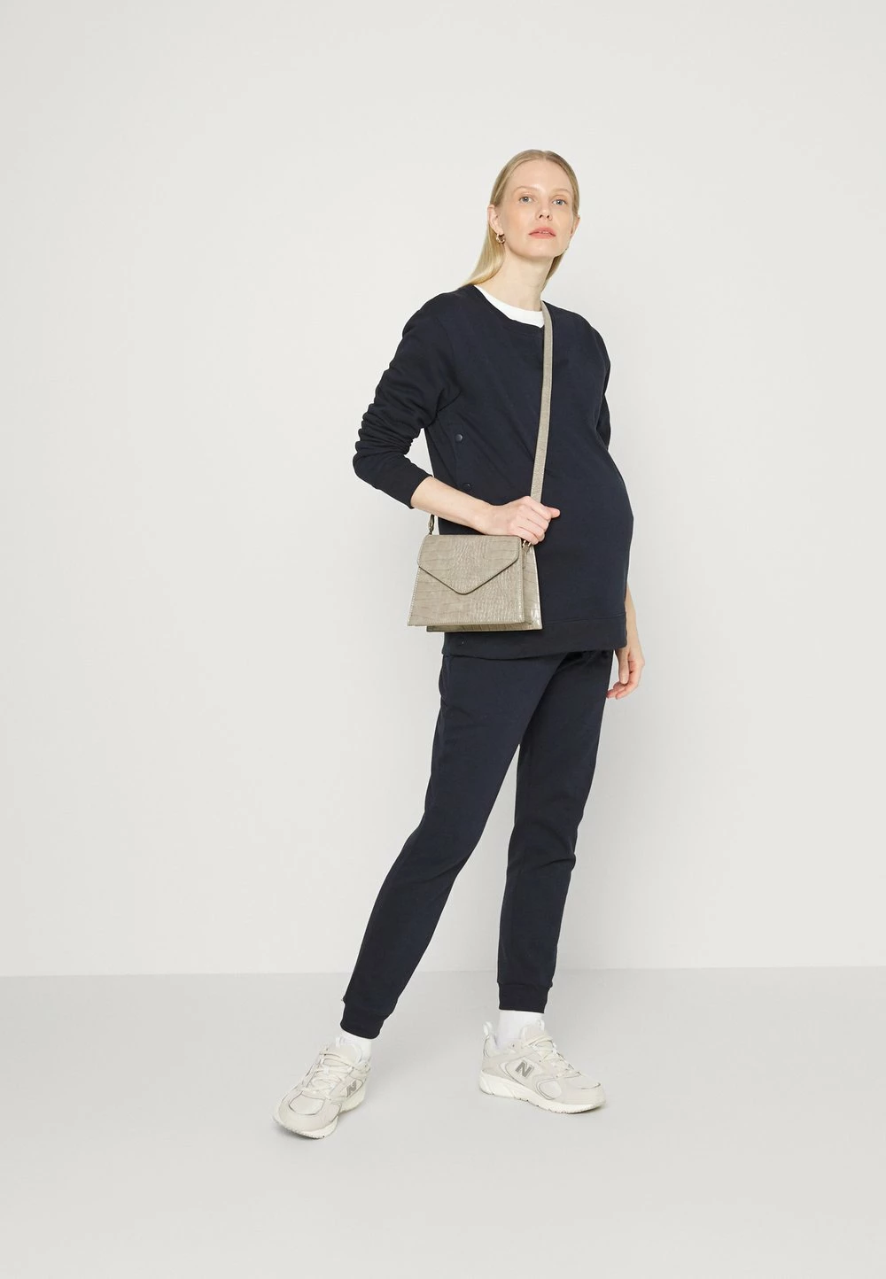 Cotton On Prix Réduit MATERNITY CREW JUMPER - Sweatshirt sweats & sweats à capuche col rond femme 4 Cotton On Prix Réduit MATERNITY CREW JUMPER - Sweatshirt sweats & sweats à capuche col rond femme – Image 2