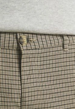 Cotton On LOOSE FIT PANT - Pantalon classique Prix Légers pantalons normale homme 12 Cotton On LOOSE FIT PANT - Pantalon classique Prix Légers pantalons normale homme -France Cotton On Soldes Boutique f6d38d61158343349dc534a655aeaa4f