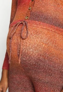 Faible Prix Cotton On MATERNITY FRIENDLY OMBRE PANT - Pantalon classique pantalons taille haute femme 11 Faible Prix Cotton On MATERNITY FRIENDLY OMBRE PANT - Pantalon classique pantalons taille haute femme -France Cotton On Soldes Boutique fa465dcc4fa147aaad2722ec77cba126